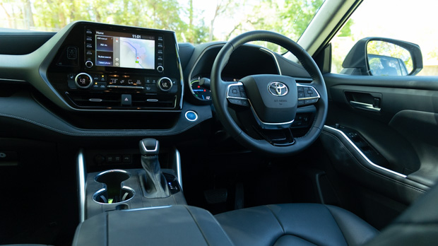Toyota Kluger GXL Hybrid 2023 interior