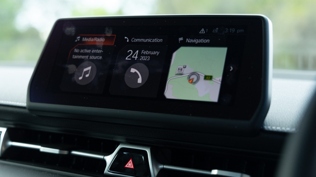 Toyota Supra GT manual 2023 touchscreen