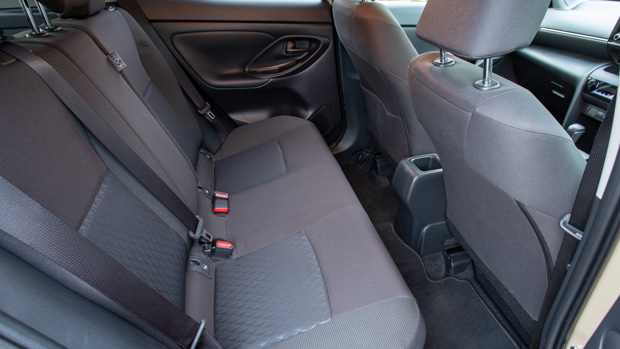 Toyota Yaris Cross GXL Hybrid AWD 2022 back seat