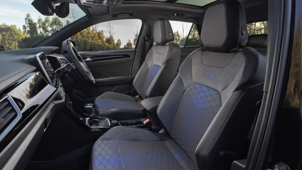 Volkswagen T-Roc R Grid Edition 2023 front seats