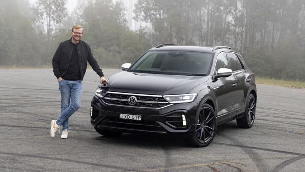 Volkswagen T-Roc R Grid Edition 2023 front 3/4 TB