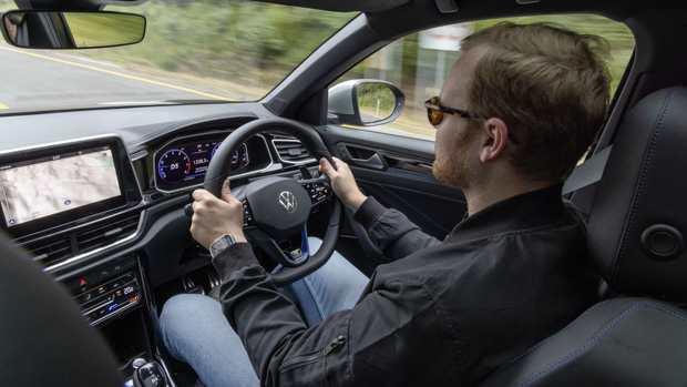 Volkswagen T-Roc R Grid Edition 2023 driving TB
