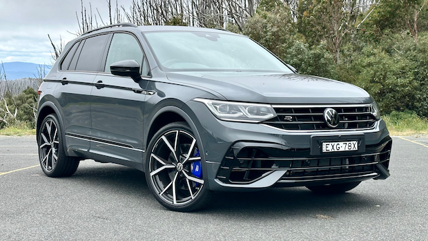 Volkswagen Tiguan R Grid Edition 2023 dolphin grey front end