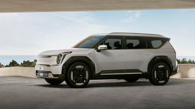 2023 Kia EV9 front side 3/4 static