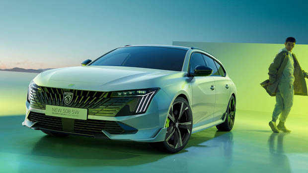 2023 Peugeot 508 GT sportswagon front 3/4