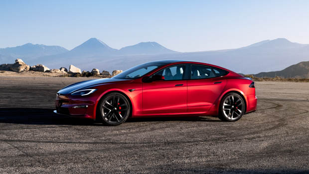 Tesla Model S Plaid side angle with mountains