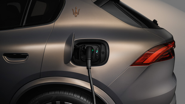 2024 Maserati Grecale Folgore charging