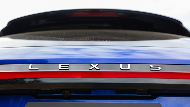 Lexus RX 350 F Sport 2023 rear badge