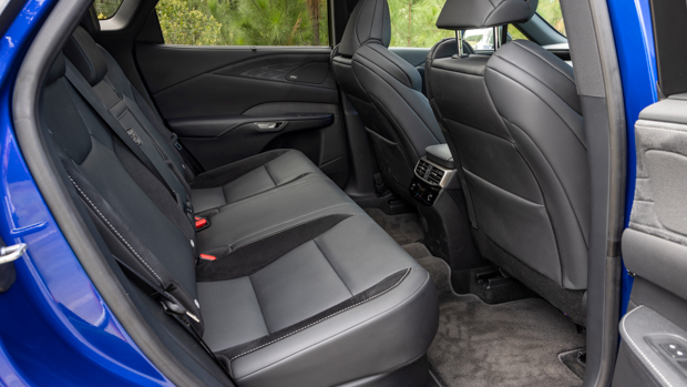 Lexus RX 350 F Sport 2023 back seats