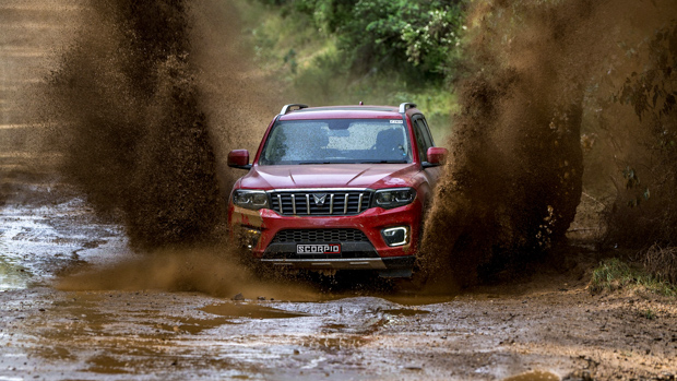Mahindra Scorpio 2023 puddle