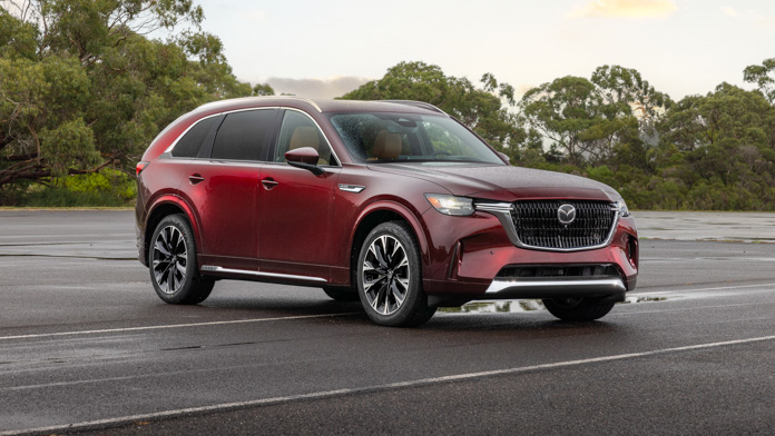 Mazda CX-90 prototype 2023 front 3/4