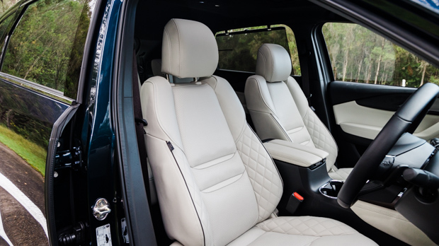 Mazda CX9 Azami LE 2023 seats