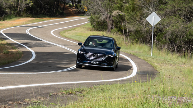 Mazda CX9 Azami LE 2023 driving front 3/4 5