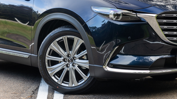 Mazda CX9 Azami LE 2023 wheel