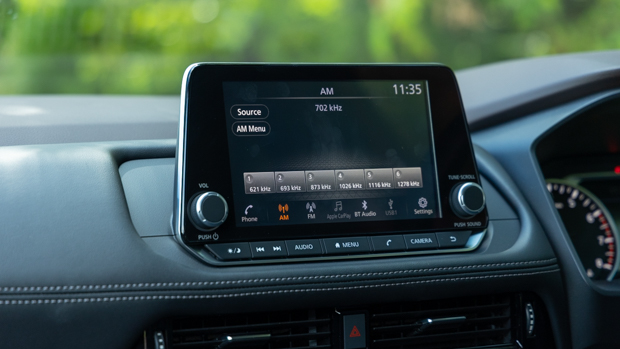 Nissan X-Trail ST-L FWD 2023 screen