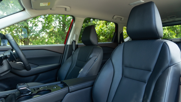 Nissan X-Trail ST-L FWD 2023 front seats