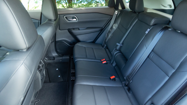 Nissan X-Trail ST-L FWD 2023 rear seats