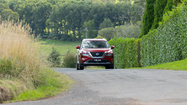 Nissan X-Trail ST-L FWD 2023 front driving