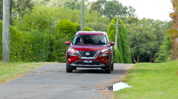 Nissan X-Trail ST-L FWD 2023 front driving 3