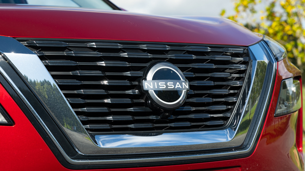 Nissan X-Trail ST-L FWD 2023 badge