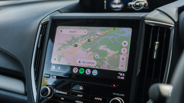 Subaru Forester 2.5i-S 2023 interior screen centre