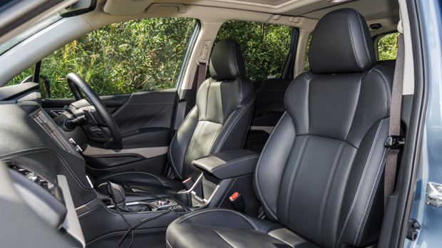 Subaru Forester 2.5i-S 2023 interior front seats