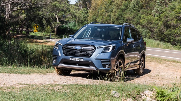 Subaru Forester 2.5i-S 2023 off road front
