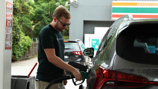 TB filling up the Hyundai Santa Fe 1
