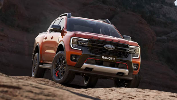 Ford Ranger Stormtrak going offroad on rocks