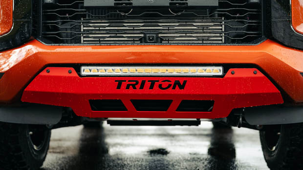 2023 Mitsubishi Triton Xtreme front end detailing