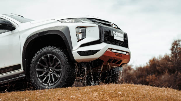 2023 Mitsubishi Triton Xtreme front end