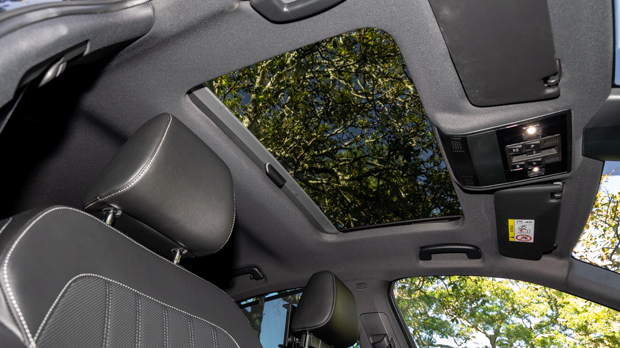 Skoda Superb 206TSI Sportline 2023 sunroof