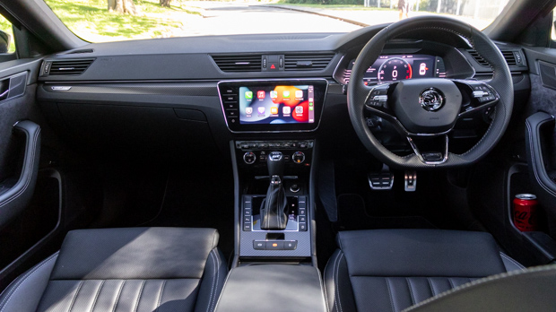 Skoda Superb 206TSI Sportline 2023 interior