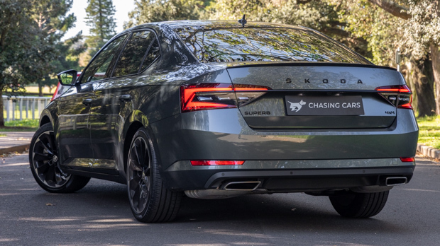 Skoda Superb 206TSI Sportline 2023 rear 3/4 close