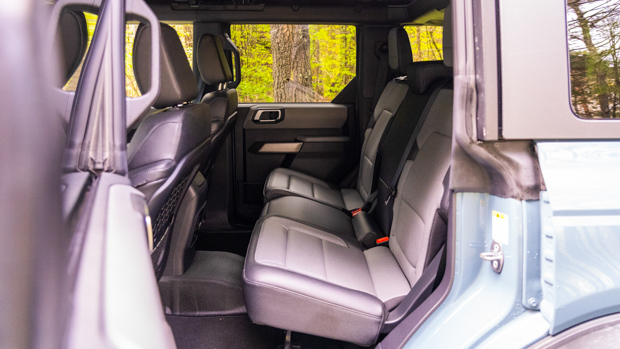 Ford Bronco Everglades 2023 rear seats