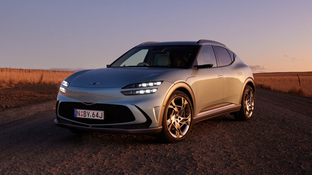 2023 Genesis GV60 front 3/4 static