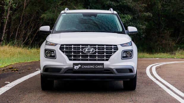 Hyundai Venue Elite 2023 front