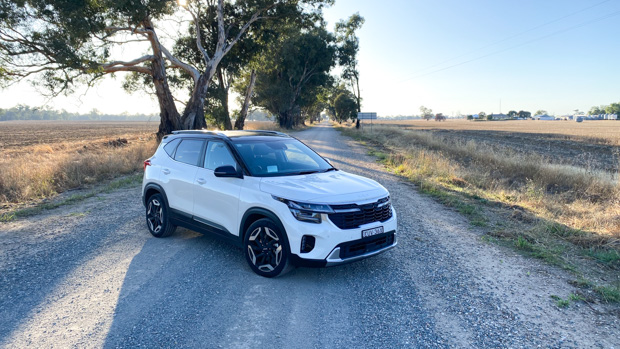 Kia Seltos GT-Line AWD 2023 LT Country Vic front 3/4