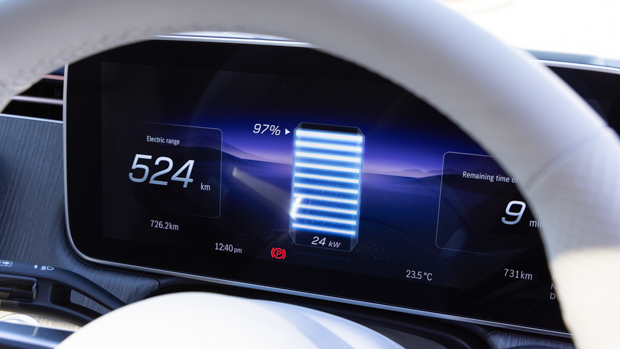 Mercedes-Benz EQE 350 Aus 2023 digital gauges