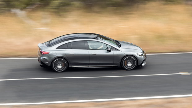 Mercedes-Benz EQE AMG 53 Aus 2023 above driving