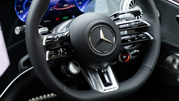 Mercedes-Benz EQE AMG 53 Aus 2023 steering wheel