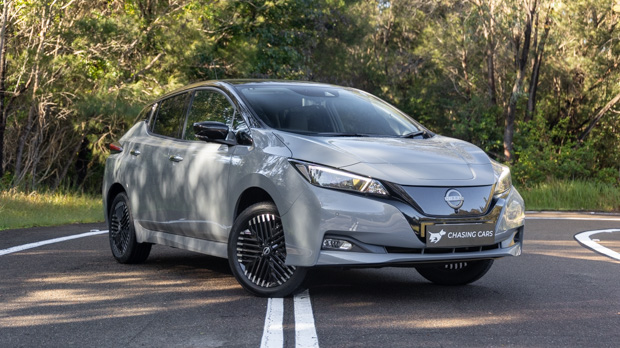 Nissan Leaf E+ 2023 front 3/4