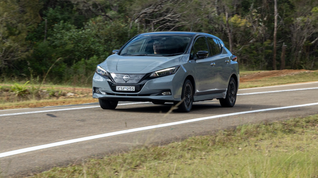 Nissan Leaf E+ 2023 driving front 3/4 5