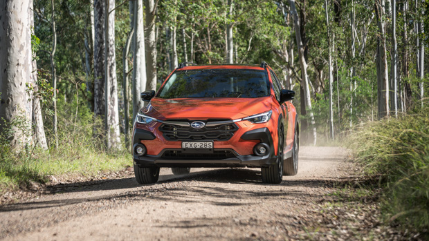 Subaru Crosstrek 2.0S 2023 front 3/4 driving