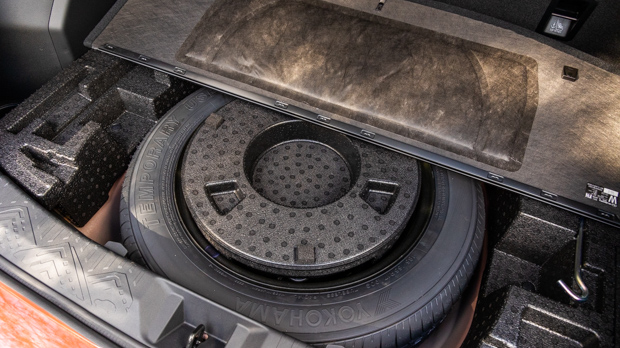 Subaru Crosstrek 2.0S 2023 interior boot tyre