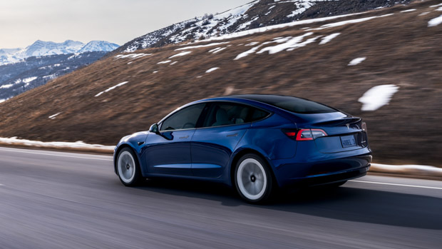 2020 Tesla Model 3 blue rear 3/4
