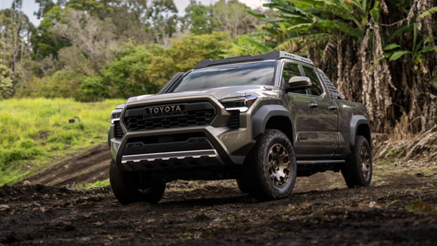 2023 Toyota Tacoma Trailhunter front 3/4