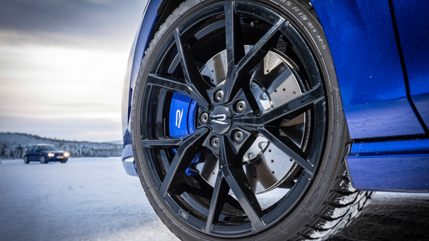 Volkswagen Golf R 20 years 2023 wheel