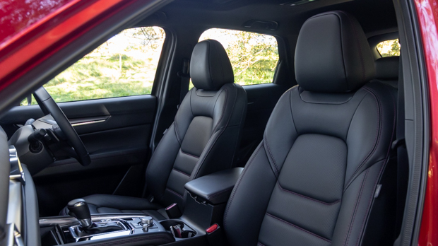 Mazda CX-5 GT SP Turbo 2023 interior front seats