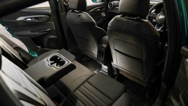 Alfa Romeo Tonale Veloce 2023 back seat